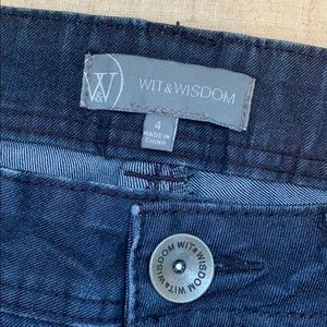 Wit & Wisdom Cropped Jeans